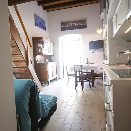 Monolocale Borgo Marina * 因佩里亚